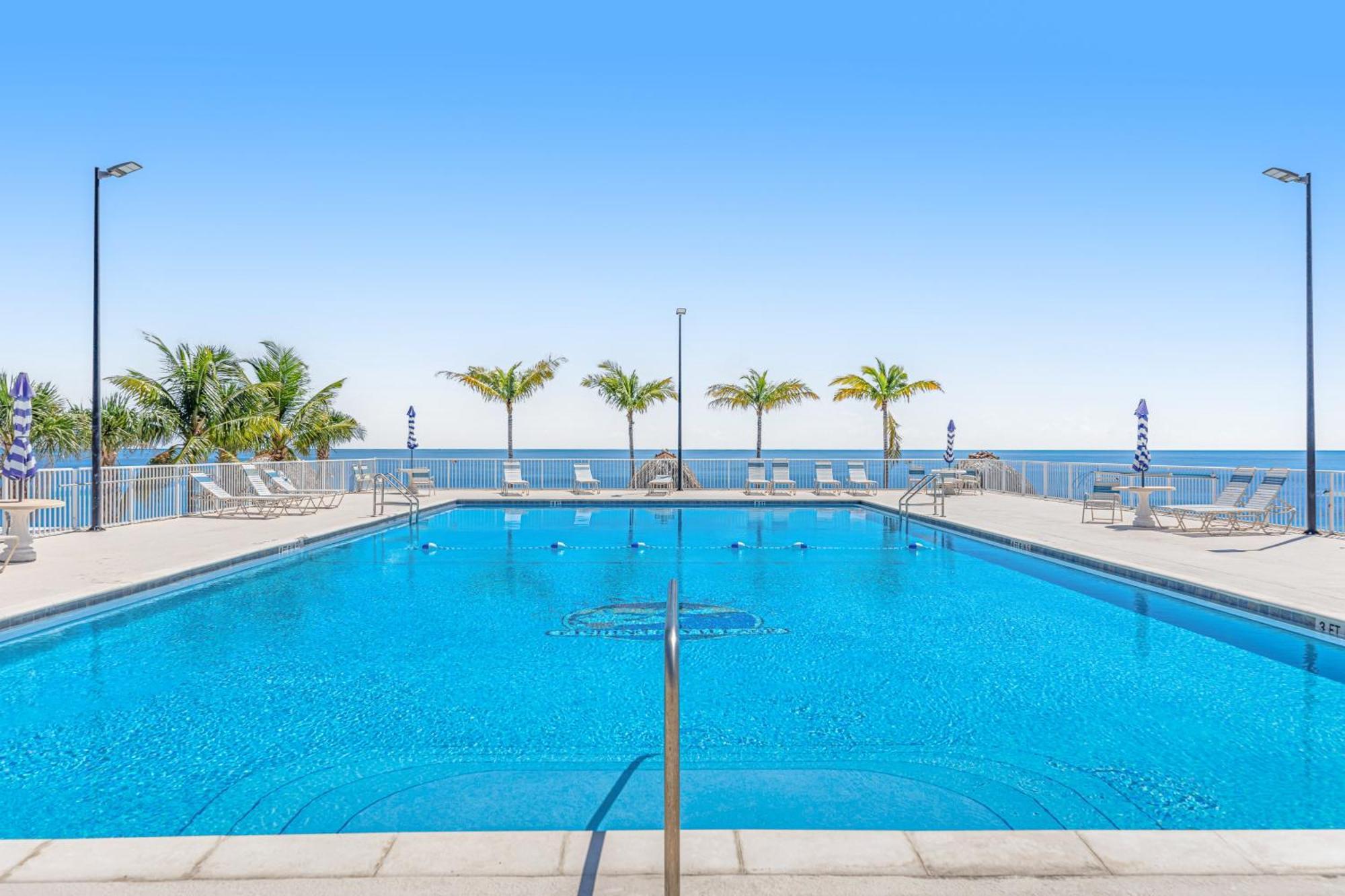 Mermaid'S Retreat Marathon Bagian luar foto